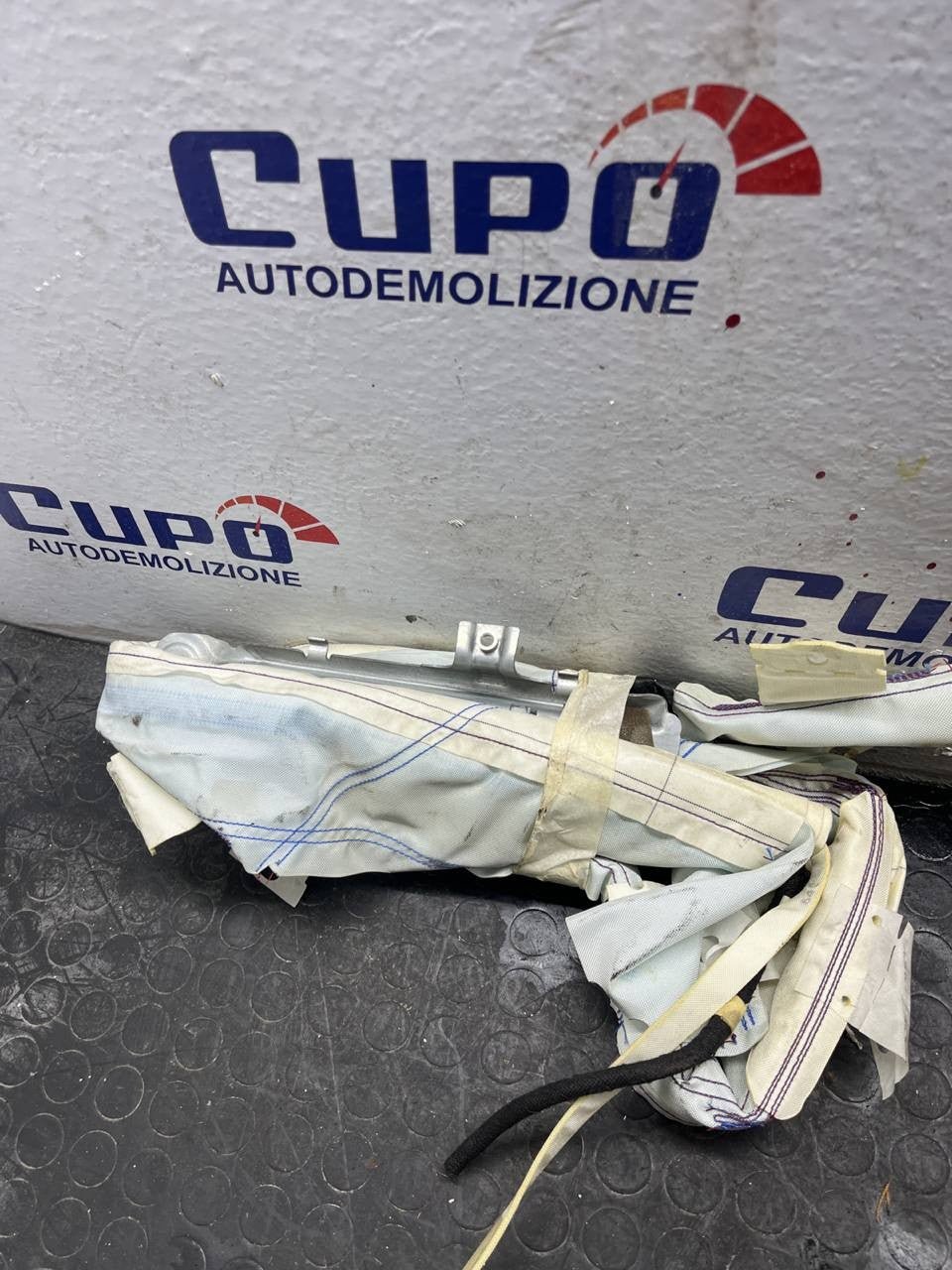 Airbag a tendina laterale Destro Opel Zafira (2008) cod: 24451367 - F&P CRASH SRLS - Ricambi Usati