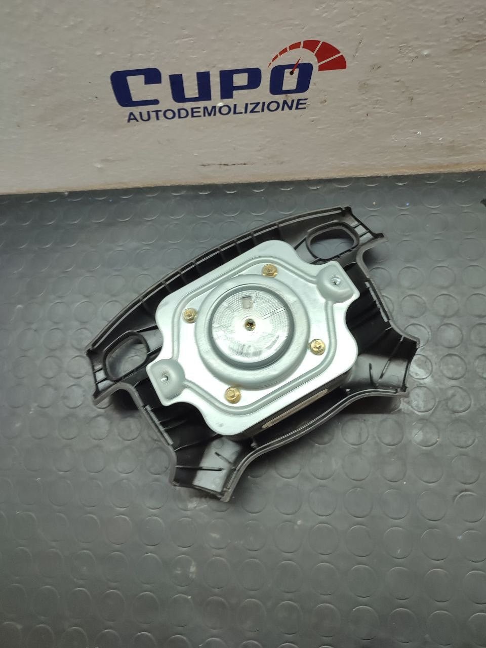 Airbag guidatore Land Rover Discovery II cod J3031340061 - F&P CRASH SRLS - Ricambi Usati