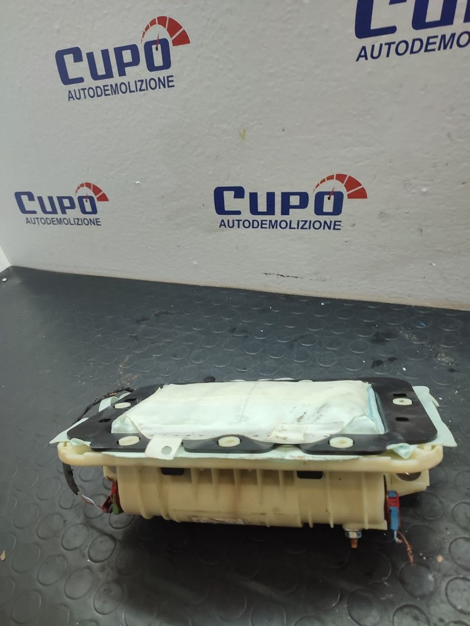 Airbag passeggero Renault Megane III cod 985250003 - F&P CRASH SRLS - Ricambi Usati