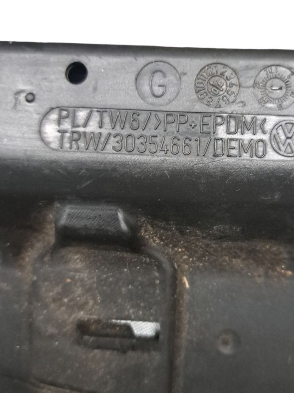 Airbag sedile destro Volkswagen Golf V COD:30354661 (2003 - 2008) - F&P CRASH SRLS - Ricambi Usati