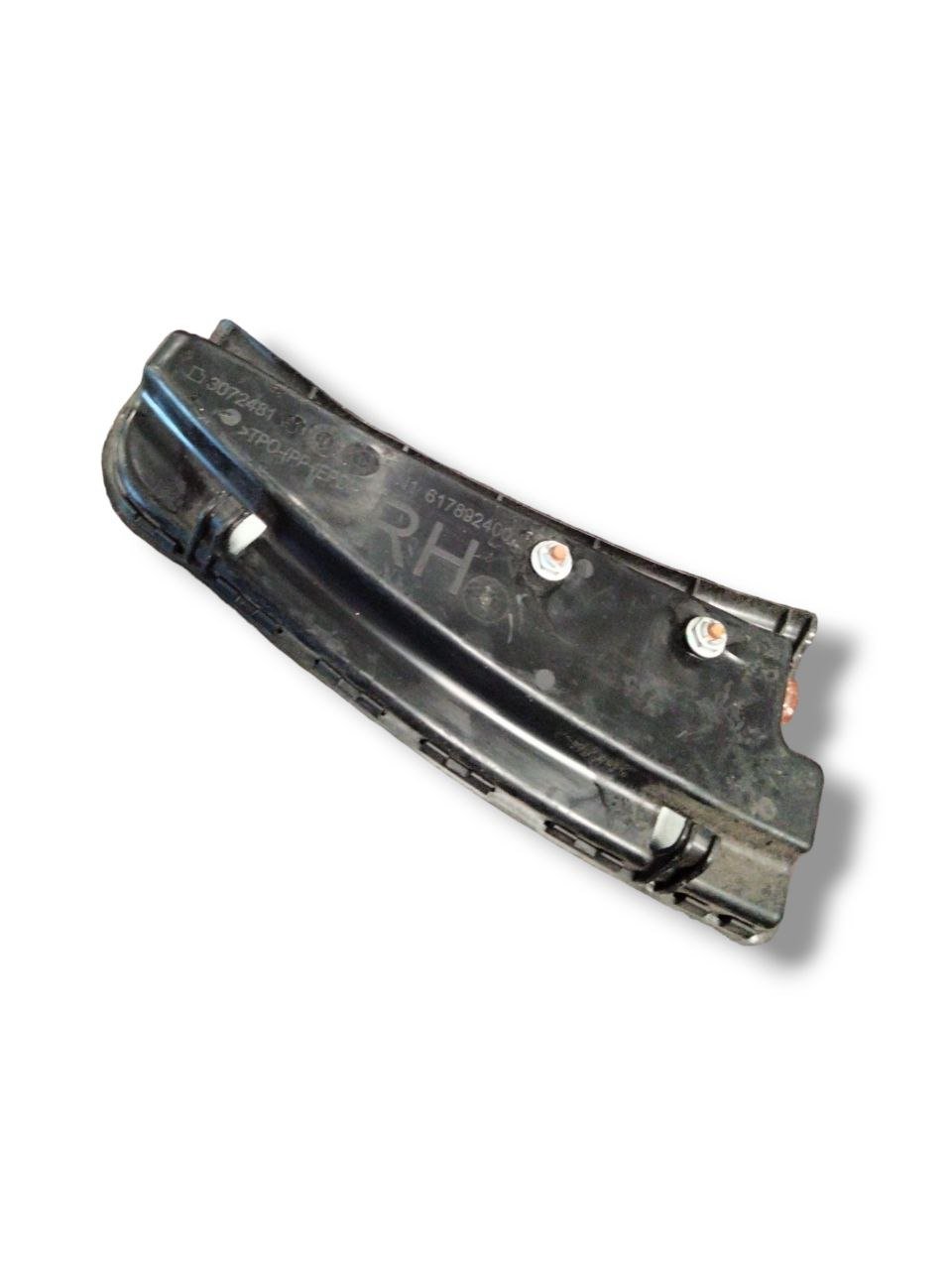 Airbag sedile laterale destro Mercedes - Benz Classe A W176 (2012 - 2018) cod.617892400 - F&amp;P CRASH SRLS - Ricambi Usati