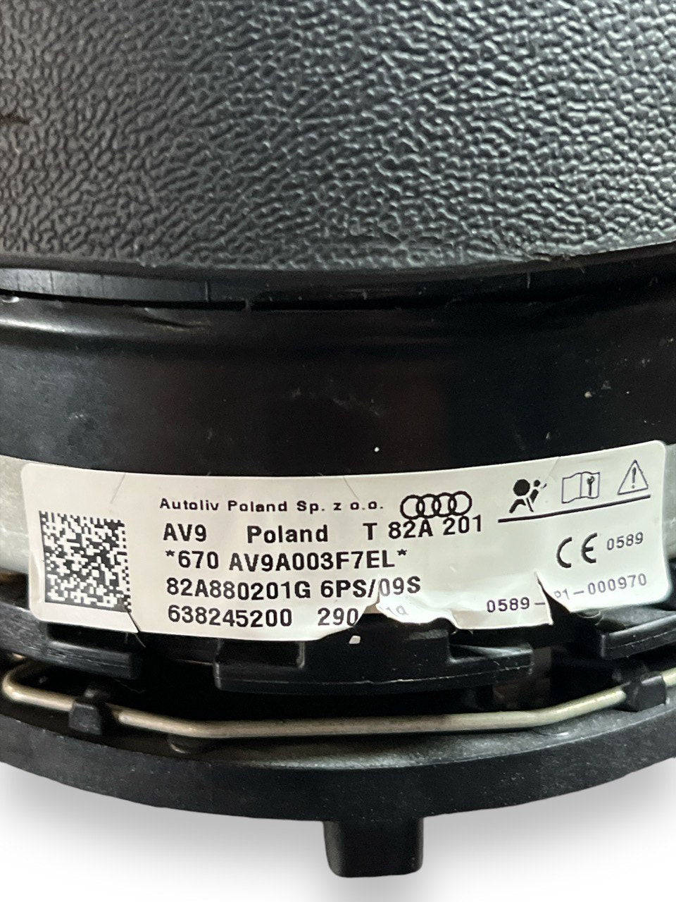 Airbag volante scoppiato Audi A1 GB (2018>) cod.82A880201G - F&P CRASH SRLS - Ricambi Usati