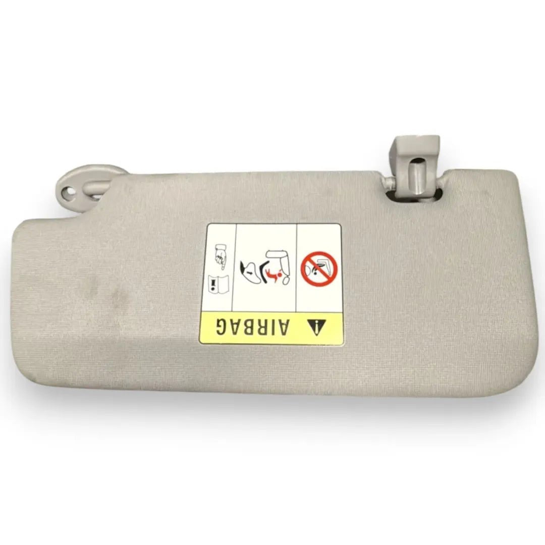 Dettaglio Aletta parasole destra anteriore SsangYong Tivoli dal 2018 OEM 7614035100EBB - foto 2