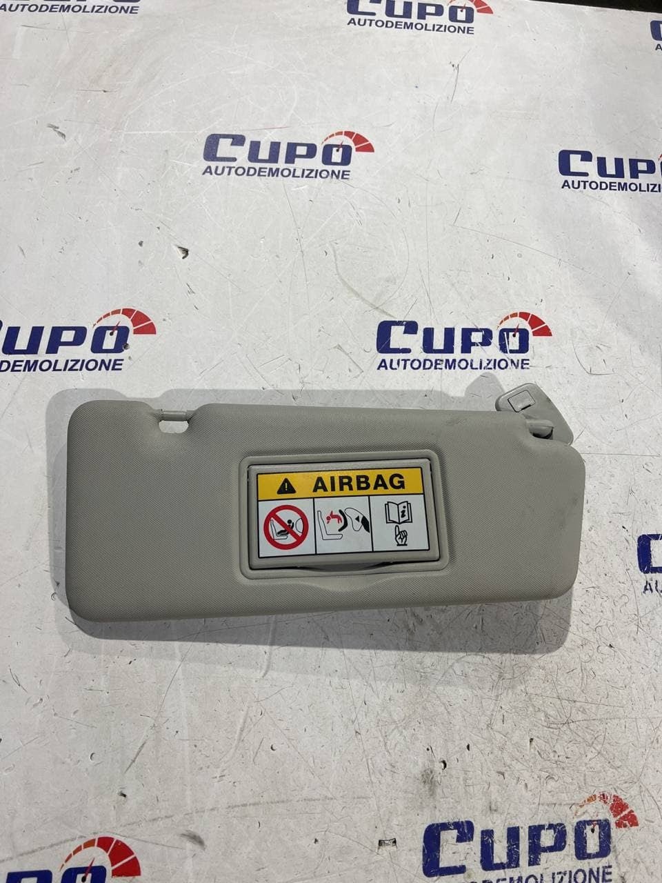 Aletta parasole destra Renault Twingo 2018 - F&P CRASH SRLS - Ricambi Usati