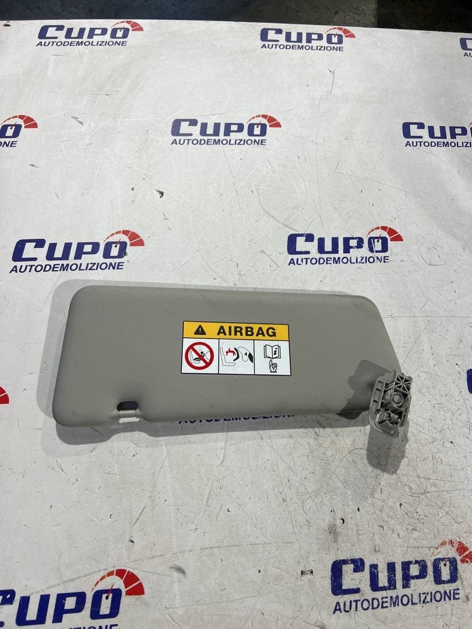 Aletta parasole destra Renault Twingo 2018 - F&P CRASH SRLS - Ricambi Usati