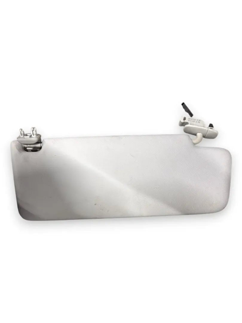 Aletta parasole parabrezza sinistra Audi A4 8W OEM 8W0857551K7C0 - F&amp;P CRASH SRL - Ricambi Usati