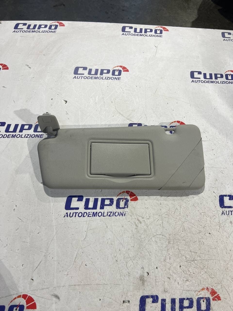 Aletta parasole sinistra Renault Twingo 2018 - F&P CRASH SRLS - Ricambi Usati