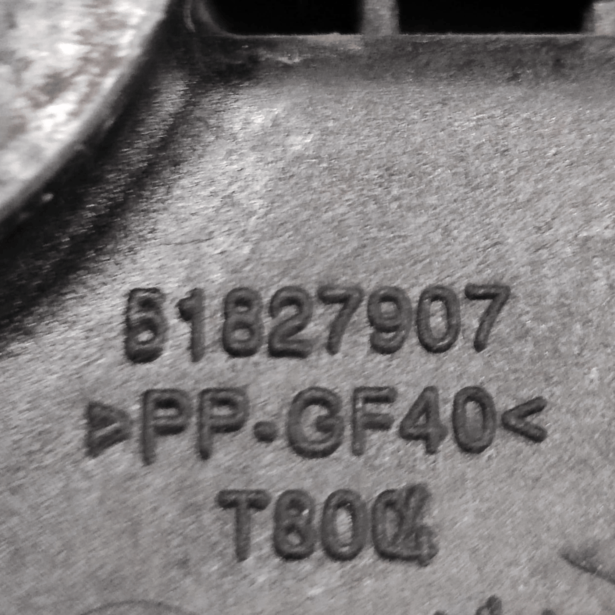 Alloggio / Supporto Batteria Fiat Doblo COD: 51827907 (2009 - 2022) - F&P CRASH SRLS - Ricambi Usati