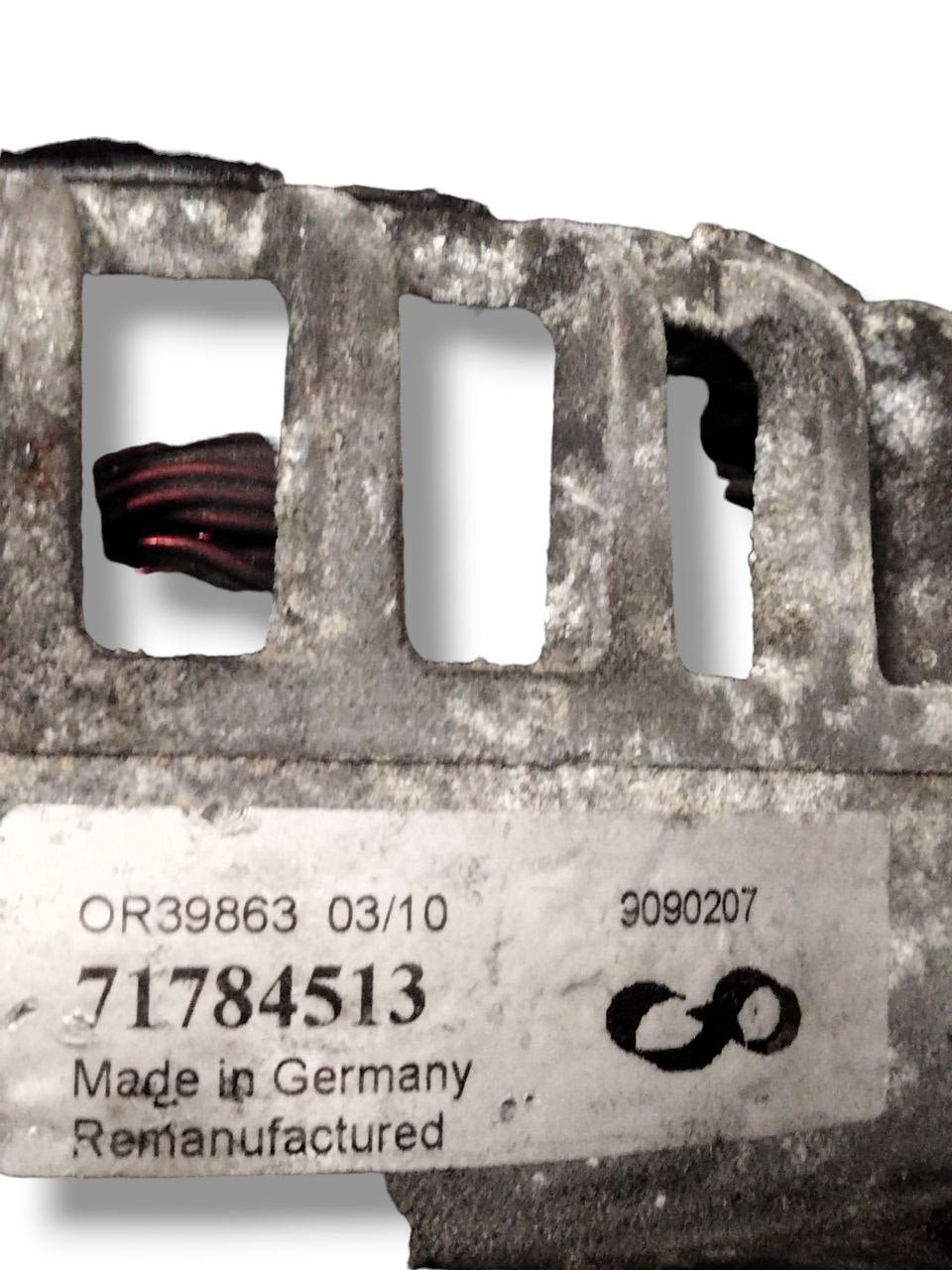 Alternatore Alfa Romeo 159 1.9 diesel (2005 - 2011) cod.71784513 - 9090207 / fiat croma / Fiat Stilo / Fiat Grande punto / Opel vectra - F&P CRASH SRLS - Ricambi Usati