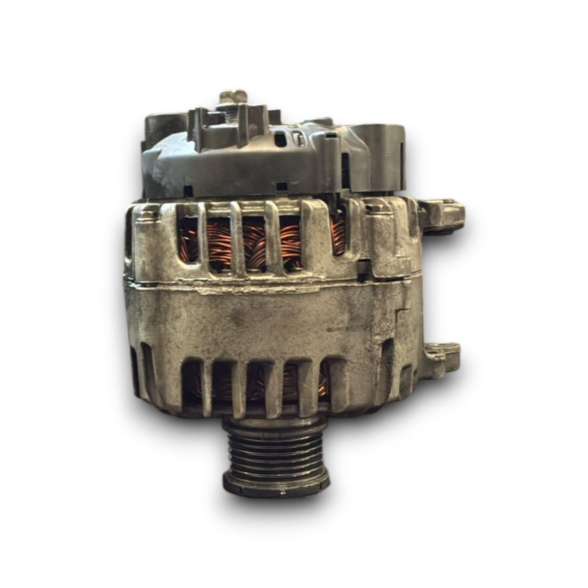 Alternatore audi a4 b8 cod . 03g903016g 2.0 diesel (2007 > 2015) - F&P CRASH SRL - Ricambi Usati
