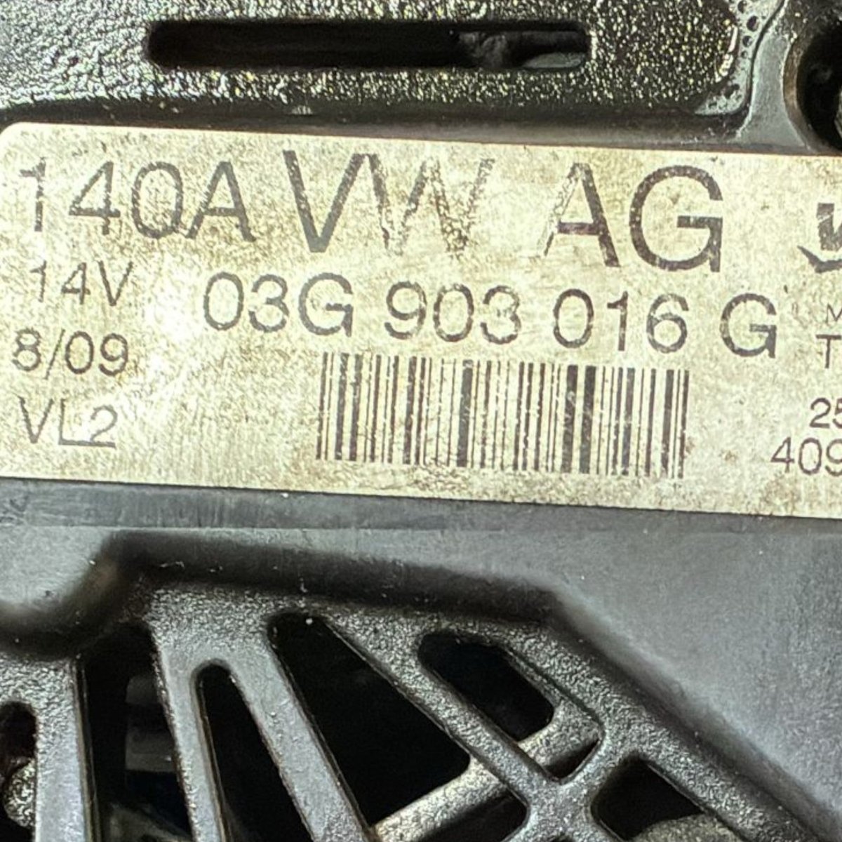 Alternatore audi a4 b8 cod . 03g903016g 2.0 diesel (2007 > 2015) - F&P CRASH SRL - Ricambi Usati
