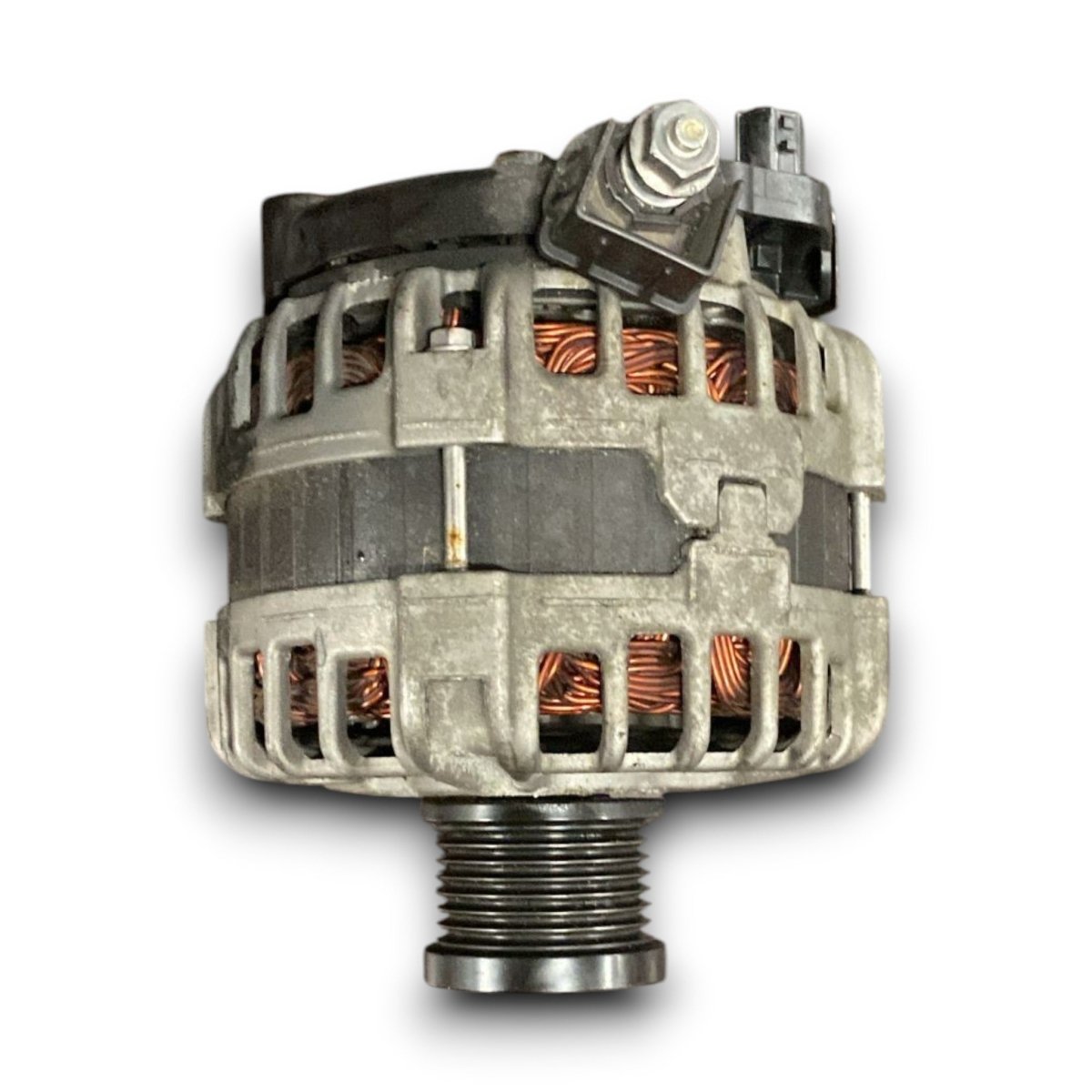 Alternatore Dacia Jogger cod . 231002175r 1.0 benzina (2021 >) - F&P CRASH SRL - Ricambi Usati