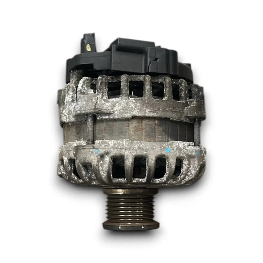 Alternatore Dacia Sandero 2ª Serie cod. 231005079R - F&P CRASH SRL - Ricambi Usati