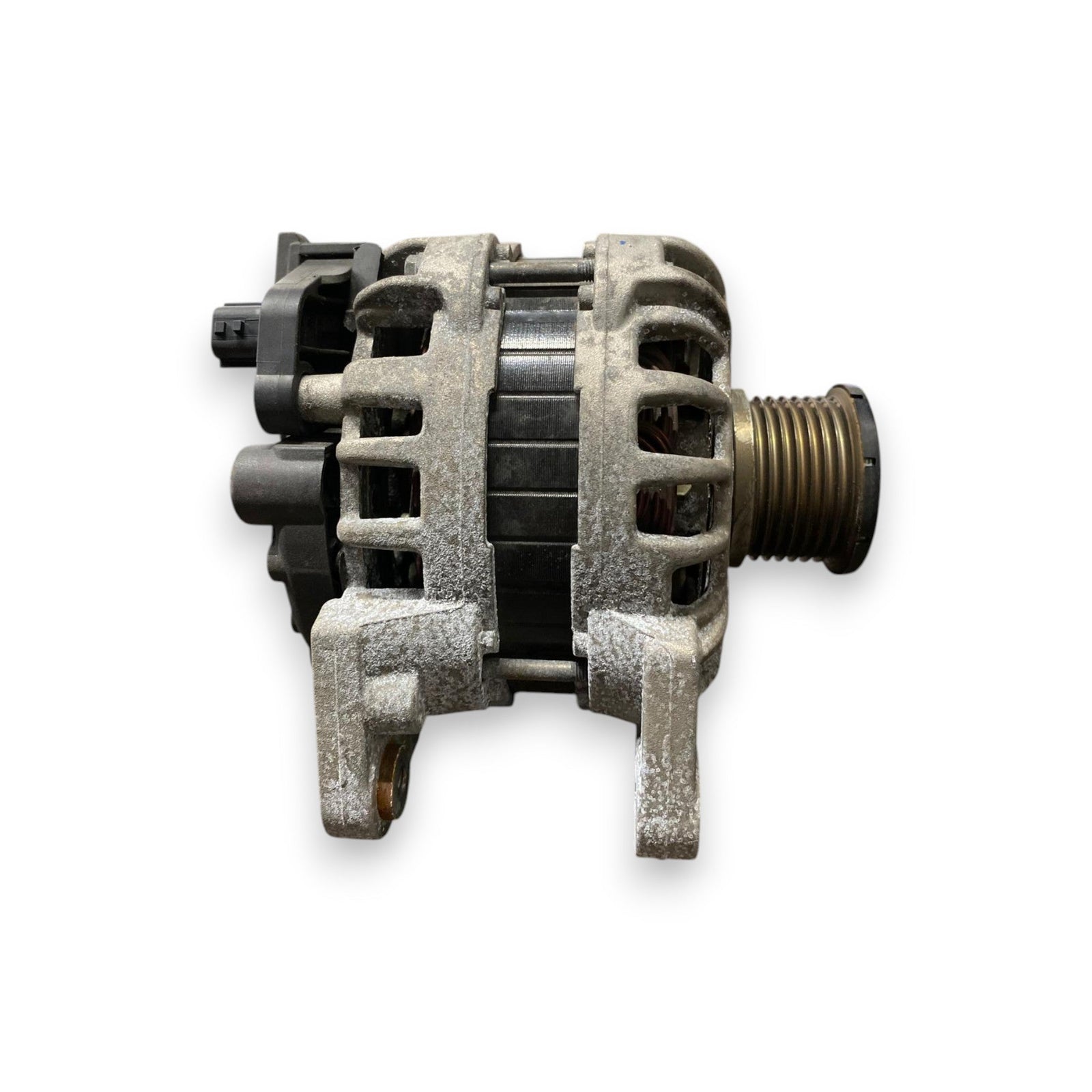 Alternatore Dacia Sandero Stepway 900 Benzina (2012 - 2020) Cod: 231002854R - F&P CRASH SRLS - Ricambi Usati