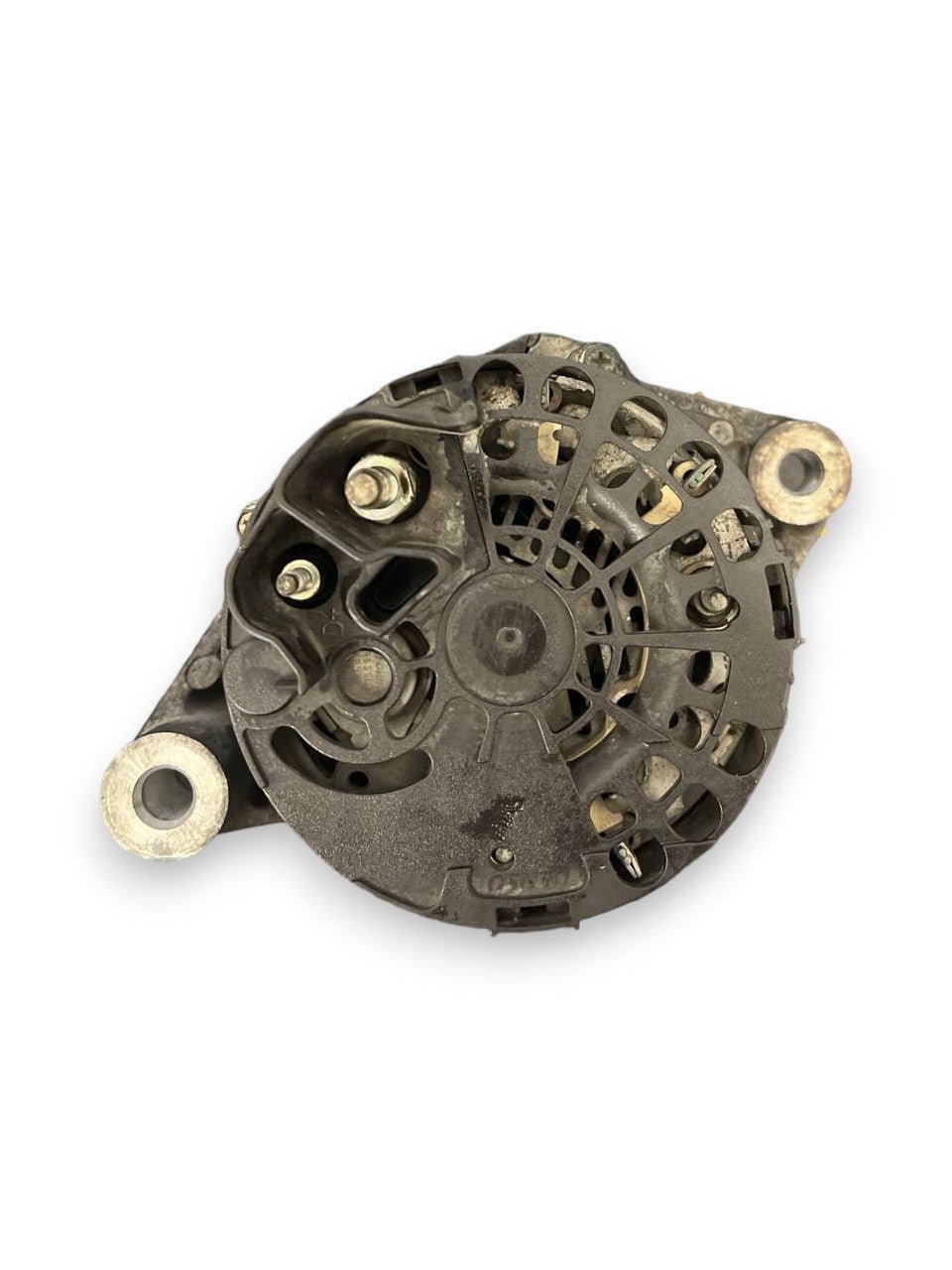 Alternatore Fiat Croma / Fiat Bravo / Lancia Delta / Alfa Romeo 159 / Fiat Grande Punto / Fiat Doblo' / Alfa Romeo Mito / Lancia Musa / Opel Insignia 1.6 / 2.0 Diesel (2005 al 2010) cod: 51854901 - F&P CRASH SRLS - Ricambi Usati