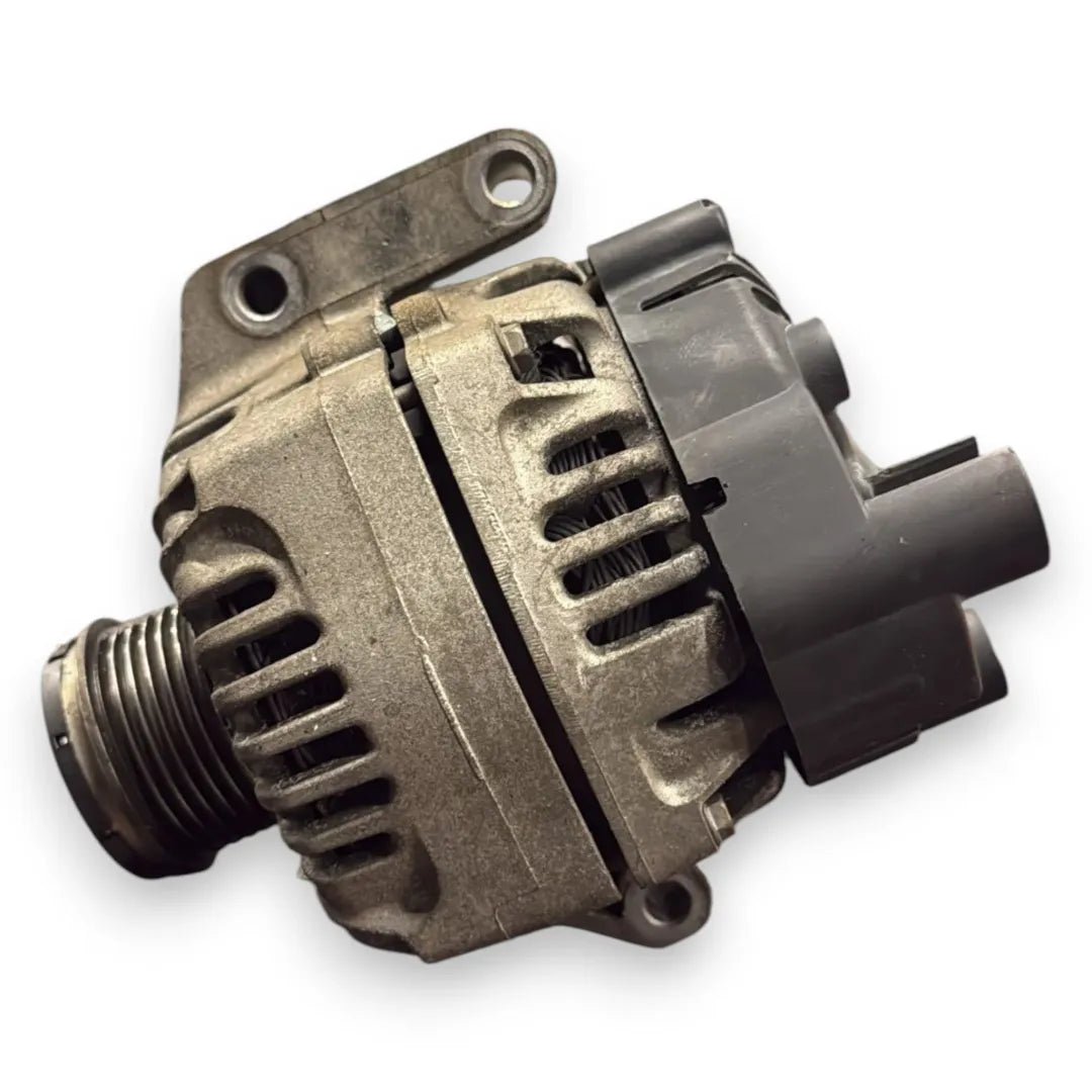 Alternatore Fiat Punto EVO 3J OEM 51984056 - F&P CRASH SRL - Ricambi Usati