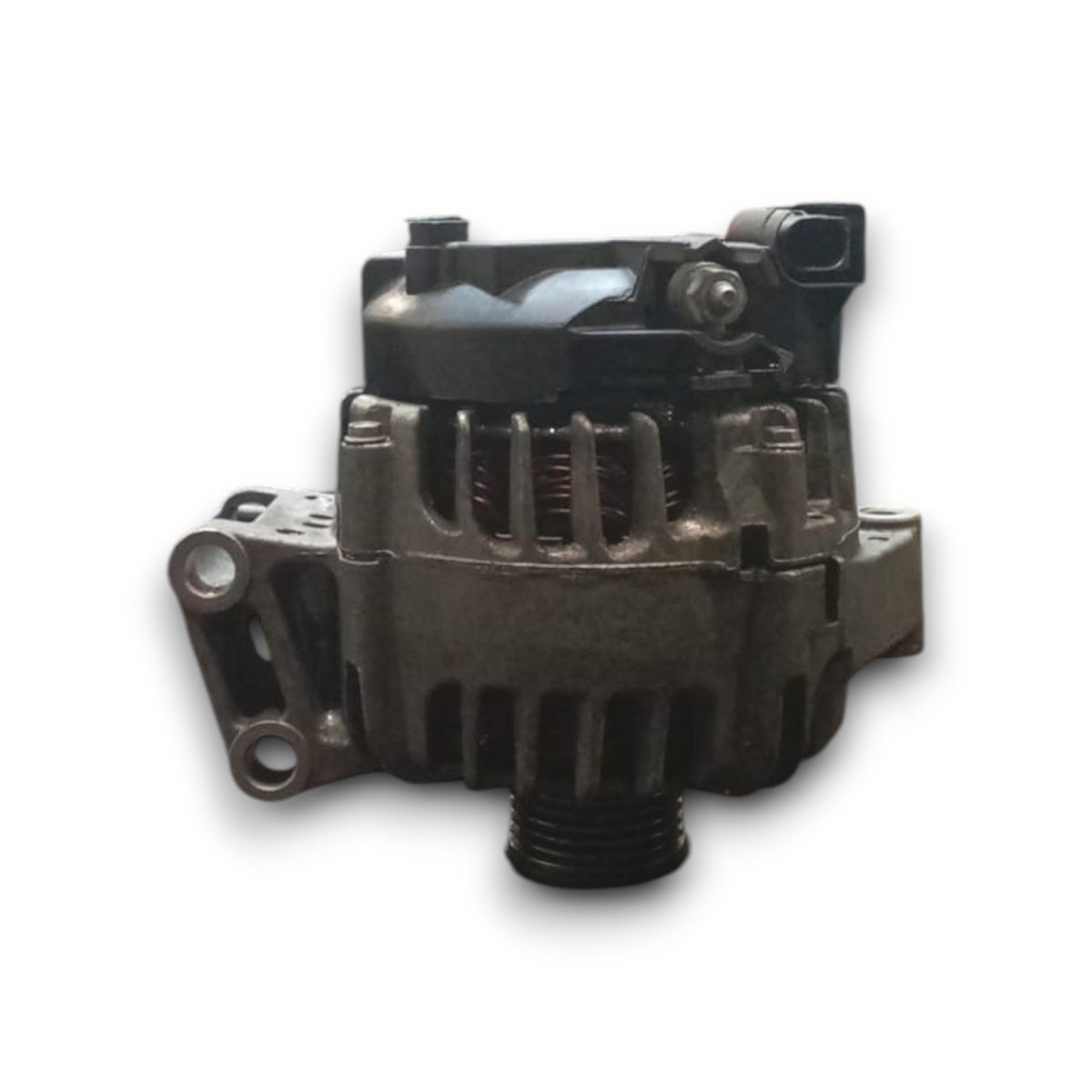 Alternatore ford fiesta cod . 2606952c 1.4 diesel (2008 > 2017) - F&P CRASH SRL - Ricambi Usati