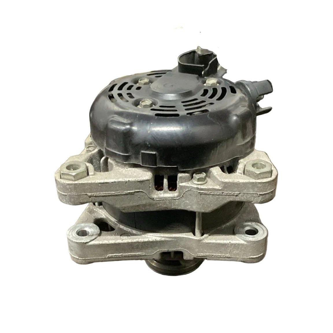 Alternatore ford fiesta VII cod . ms1042113812 1.0 benzina (2017 > 2023) - F&P CRASH SRL - Ricambi Usati