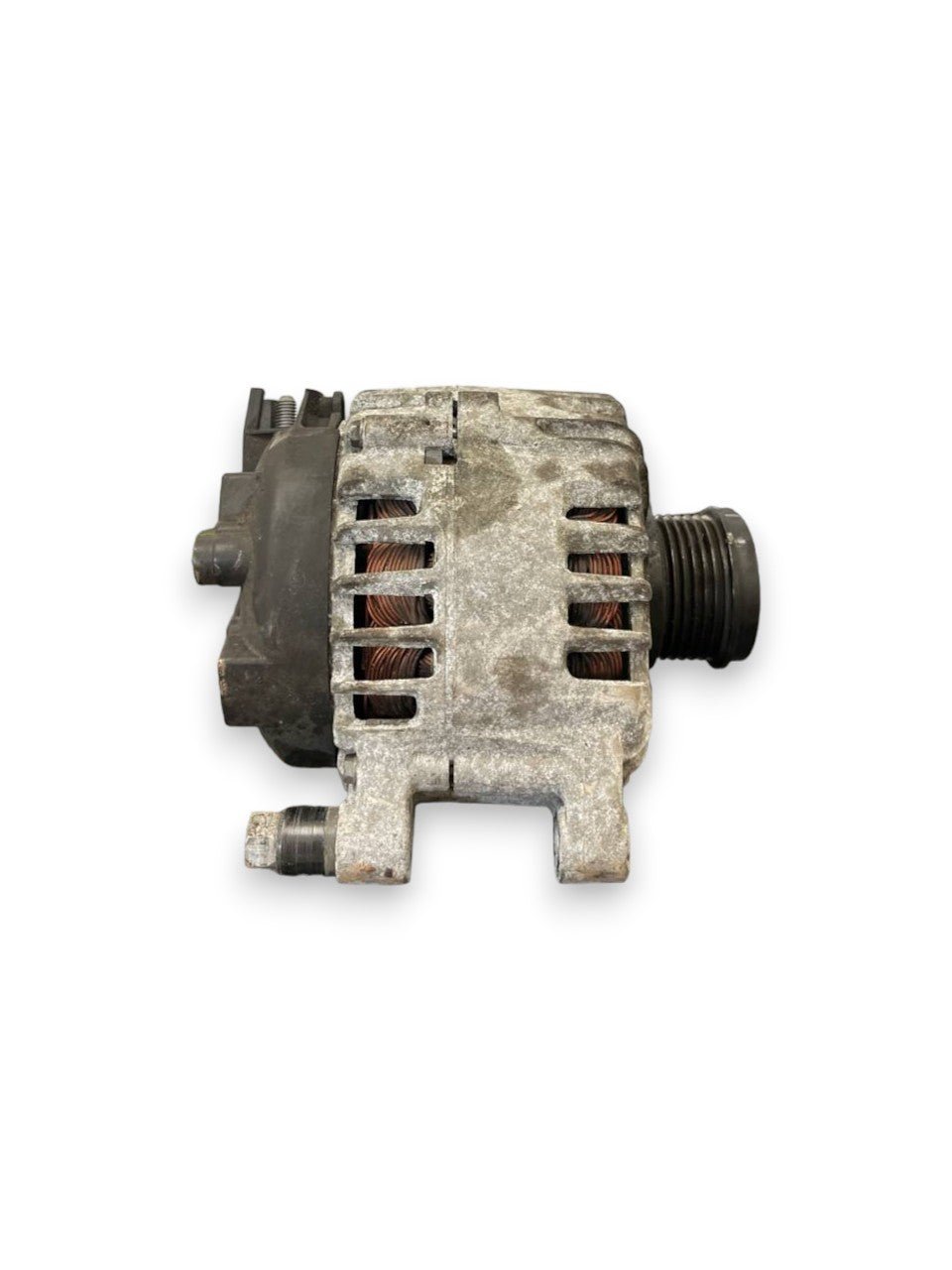 Alternatore Ford Kuga II / Ford C-Max II / Ford Ecosport / Ford Focus III 1.5 tdci (2012 al 2020) cod: AV6N-10300-GD / 216085481 - F&amp;P CRASH SRLS - Ricambi Usati