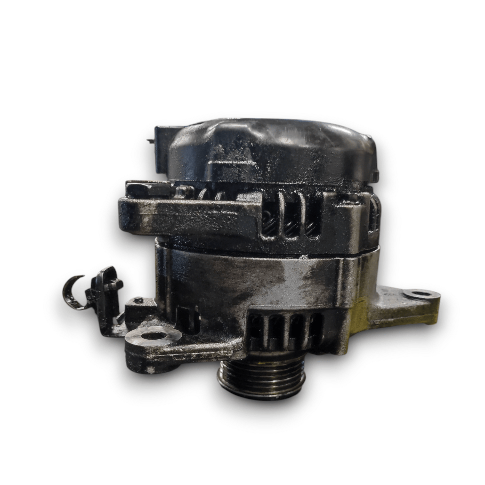 Alternatore Hyundai Tucson 1.7 Diesel COD: 373002A700 (2015 - 2020) - F&P CRASH SRLS - Ricambi Usati