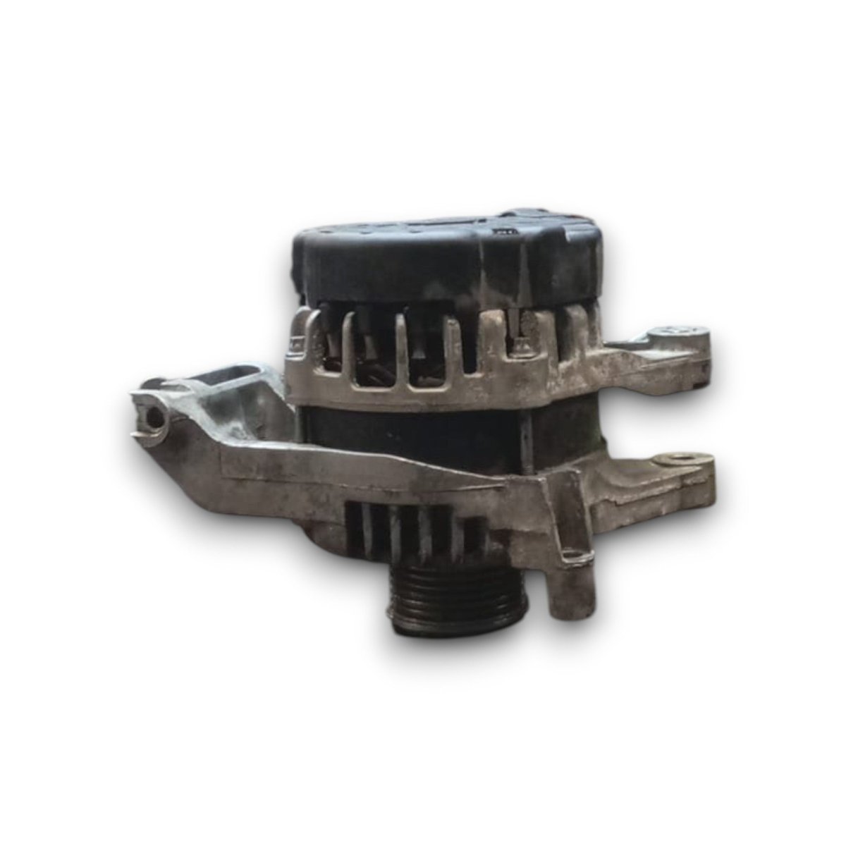Alternatore kia sportage 4 cod . 37300 2u200 1.6 diesel (2016 > 2021) - F&P CRASH SRL - Ricambi Usati