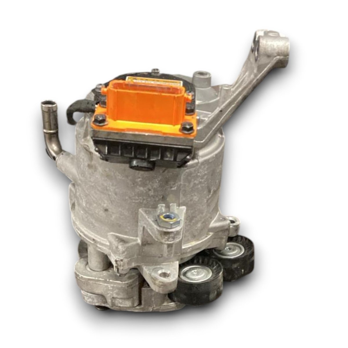 Alternatore Kia Sportage (NQ5) cod . 37390 - 2m900 1.6 hybrid (2021 >) - F&amp;P CRASH SRL - Ricambi Usati