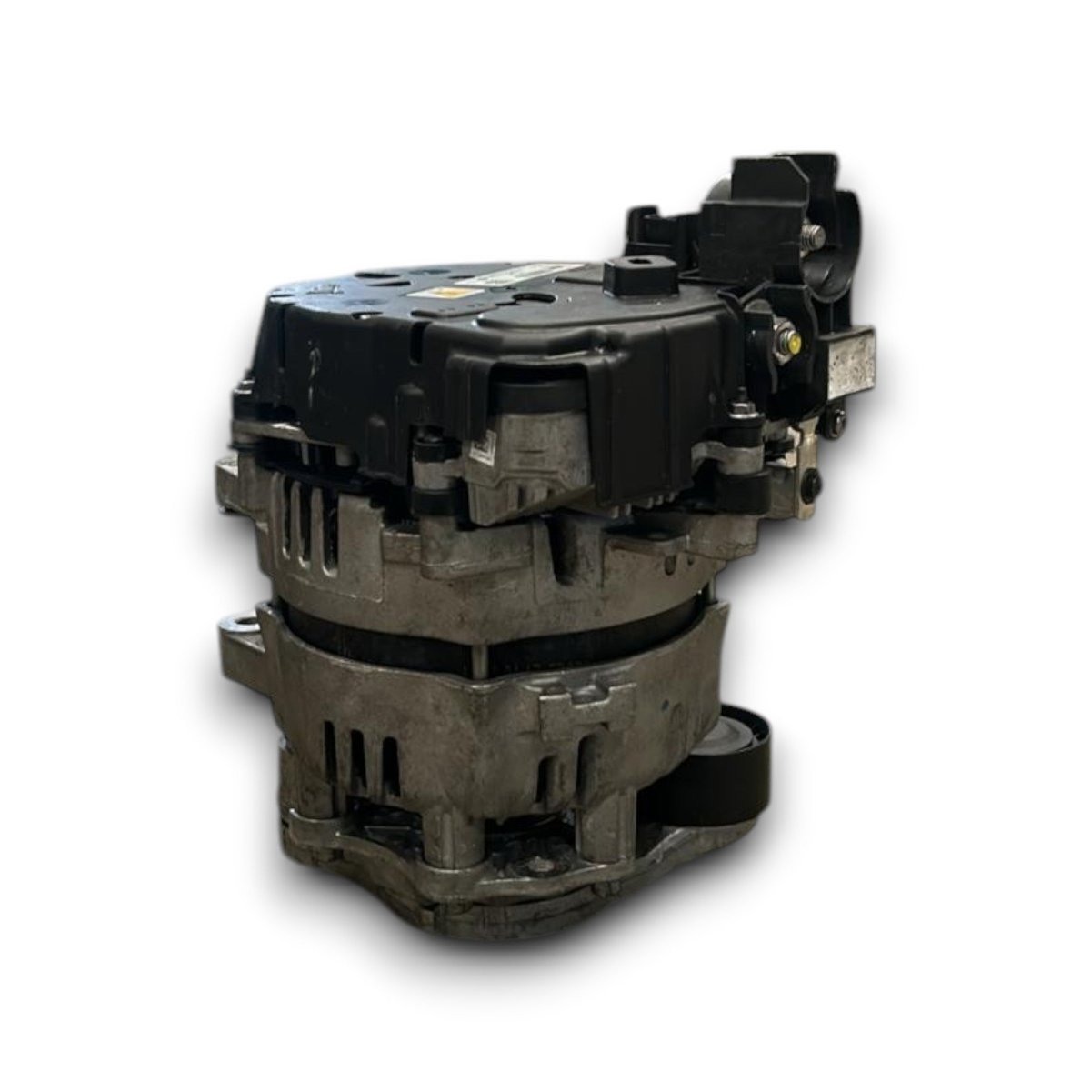 Alternatore Land Rover Defender (L663) l8b2 - 11a240 - be 3.0 hybrid / diesel (2019 > ) - F&P CRASH SRL - Ricambi Usati