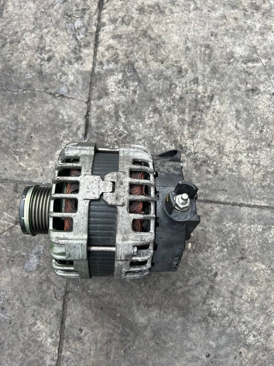 Alternatore Land Rover Evoque 2.2 d ej32-10300-ac - F&P CRASH SRLS - Ricambi Usati