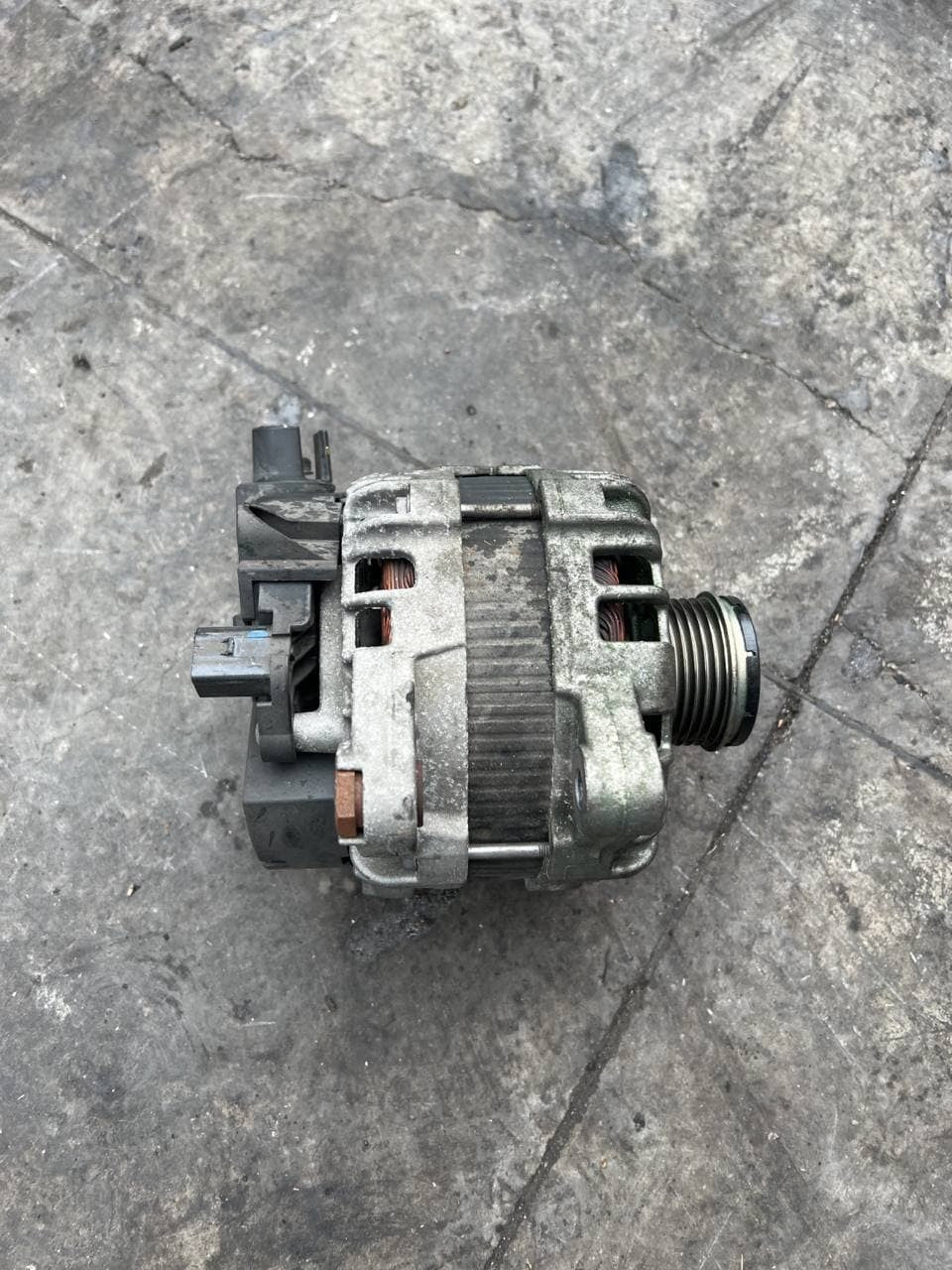 Alternatore Land Rover Evoque 2.2 d ej32-10300-ac - F&P CRASH SRLS - Ricambi Usati