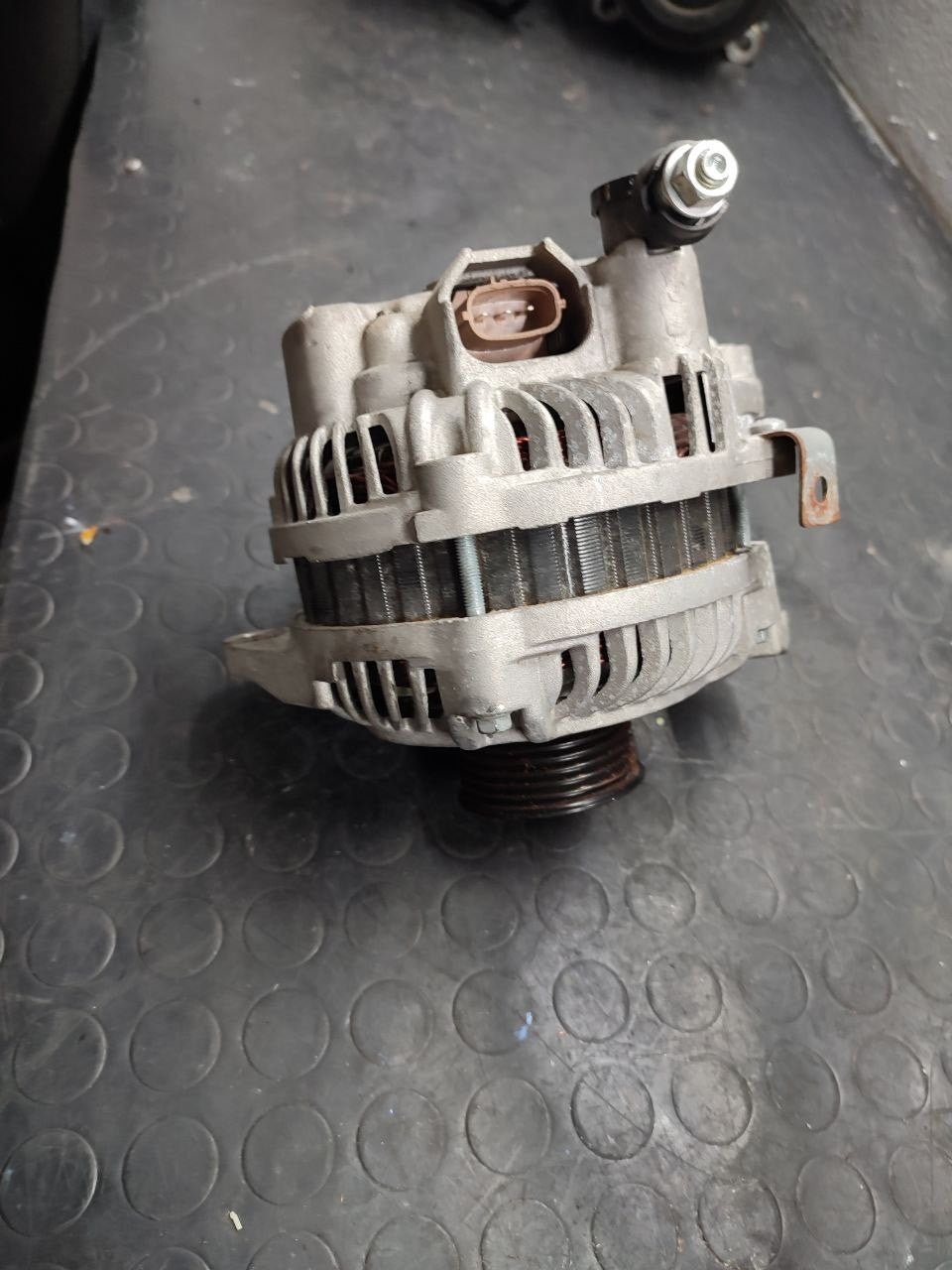 Alternatore Mazda 2 ( 2008 ) 1.3 benzina cod a2tg1391 - F&P CRASH SRLS - Ricambi Usati