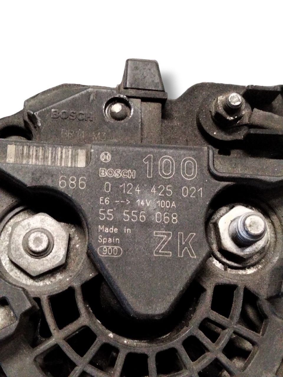 Alternatore Opel Corsa 1.2 Benzina (2000 - 2006) cod.0124425021 - 55556068 - F&P CRASH SRLS - Ricambi Usati