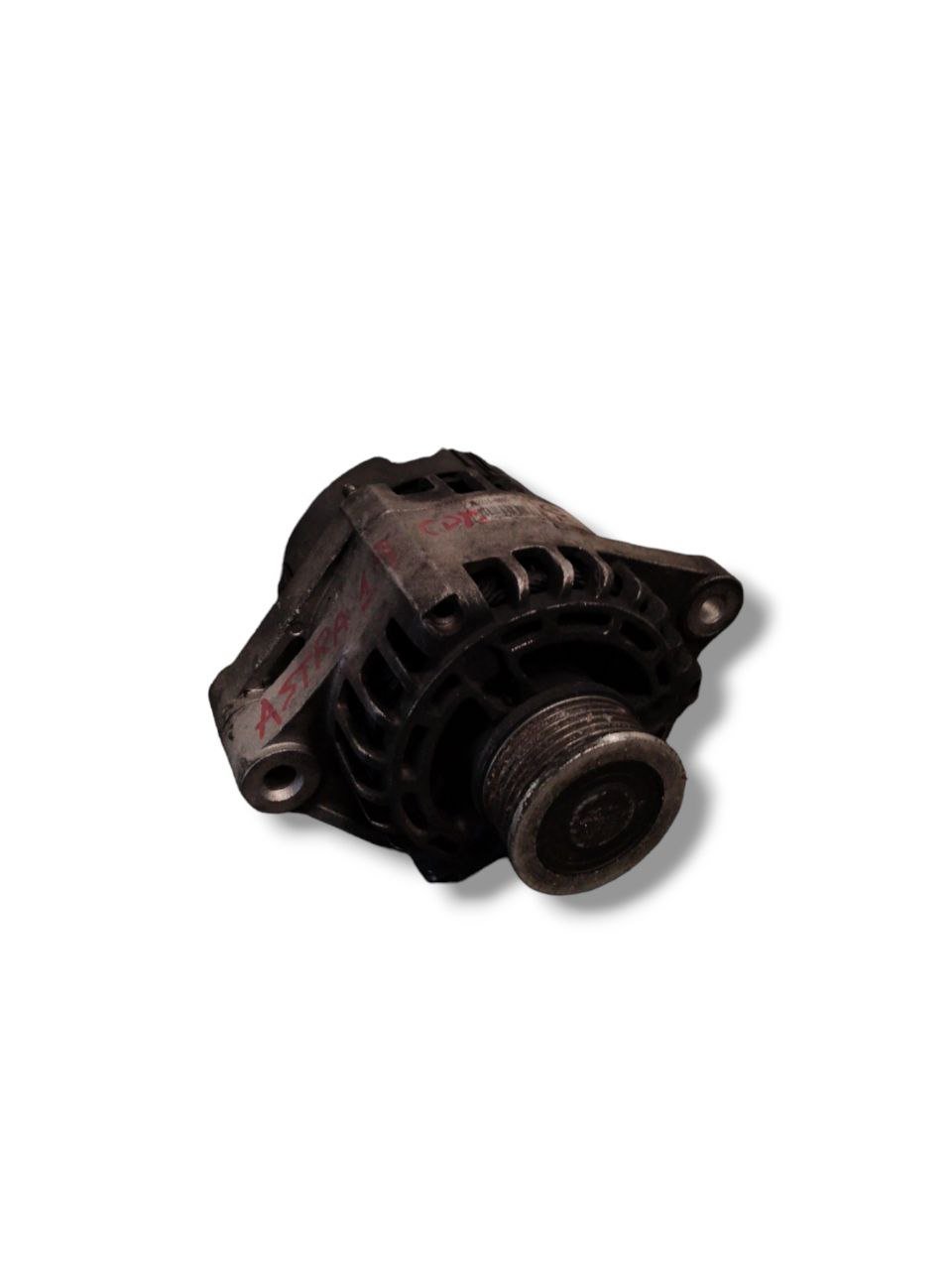 Alternatore Opel Zafira B / Astra H 1.9 diesel (2004 - 2014)cod.102211 - 8650 - F&amp;P CRASH SRLS - Ricambi Usati