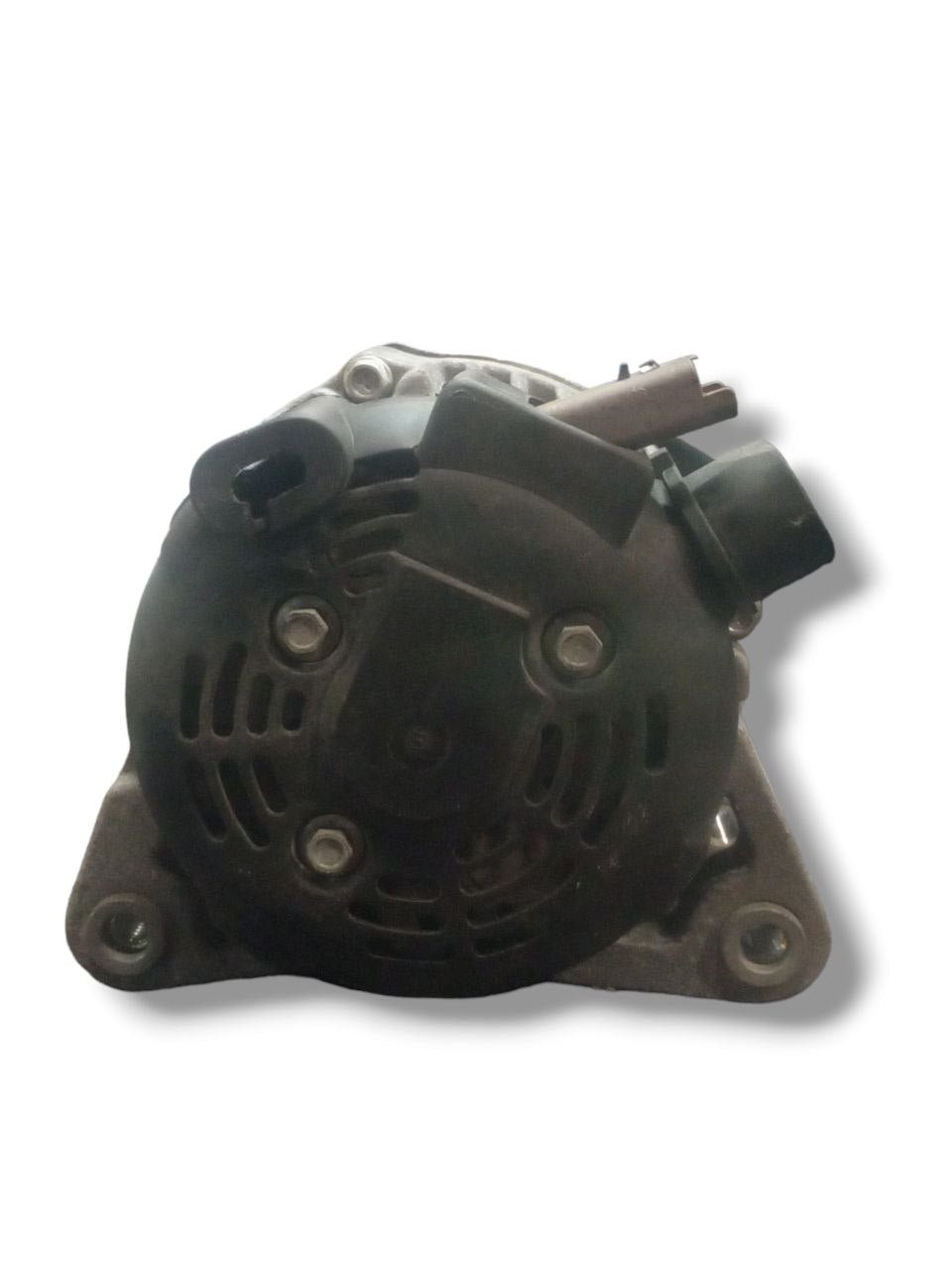 Alternatore Peugeot 2008 1.5 hdi (2021) cod: 9820893880 - F&P CRASH SRLS - Ricambi Usati