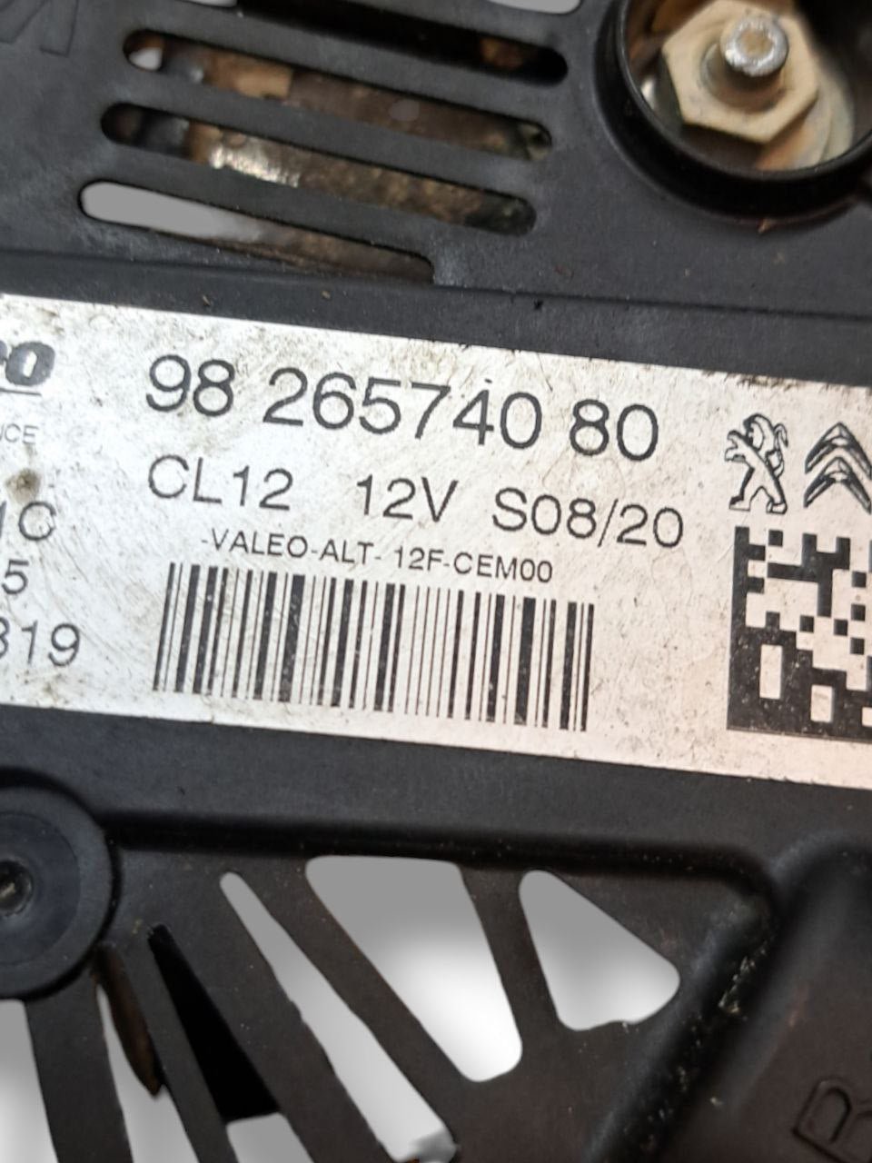 Alternatore Peugeot 208 / C3 / 308 1.2 benzina (2019>) COD:9826574080 - F&P CRASH SRLS - Ricambi Usati