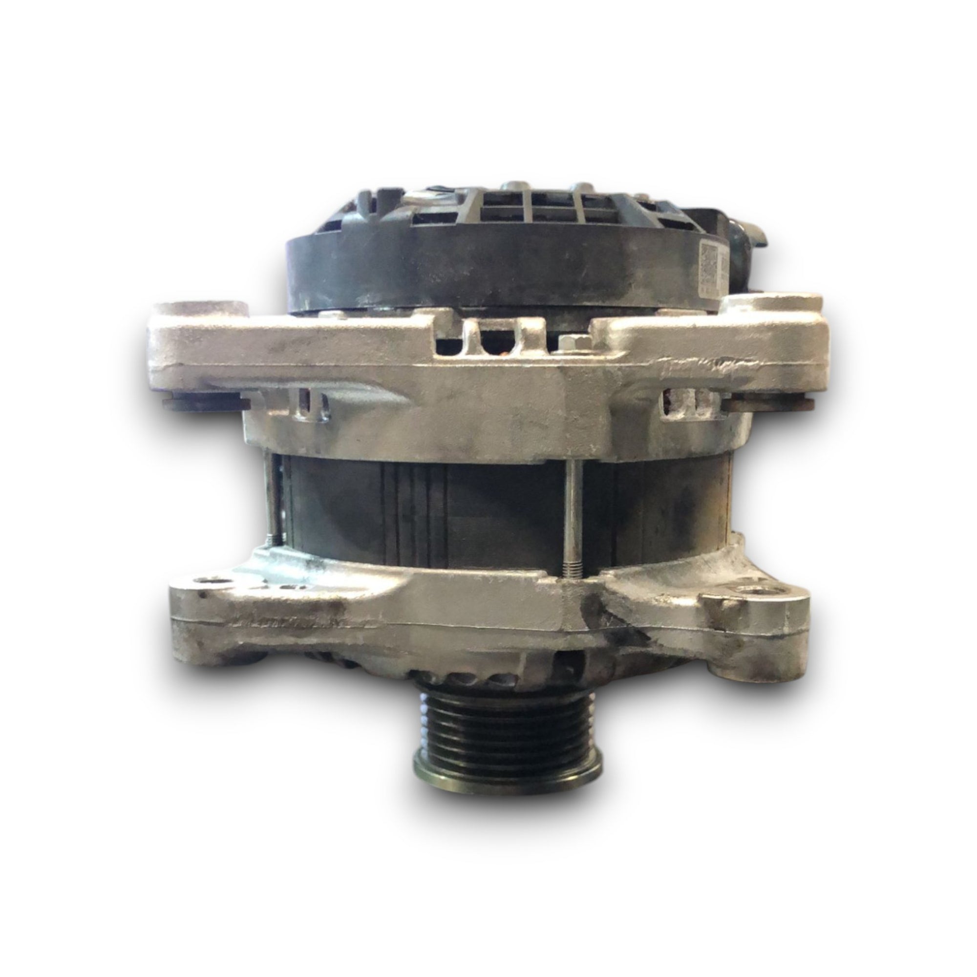 Alternatore Peugeot 3008 1.5 Diesel (2016 > 2023) cod:9824742880 - F&P CRASH SRLS - Ricambi Usati