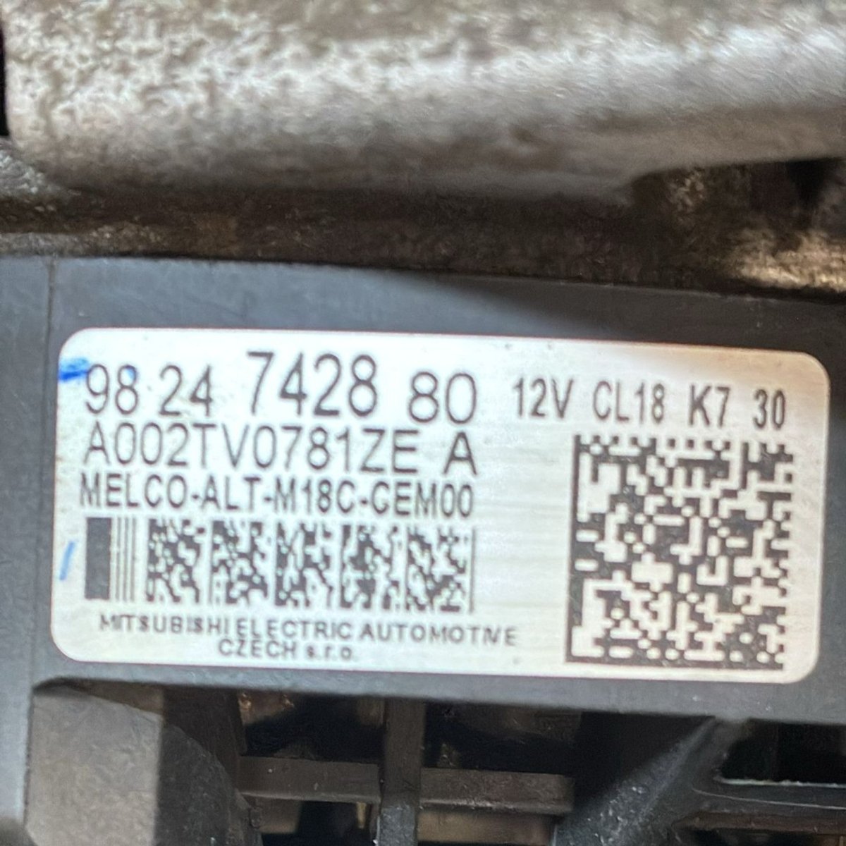 Alternatore Peugeot 3008 cod . 9824742880 1.5 Diesel (2016 > 2023) - F&P CRASH SRL - Ricambi Usati