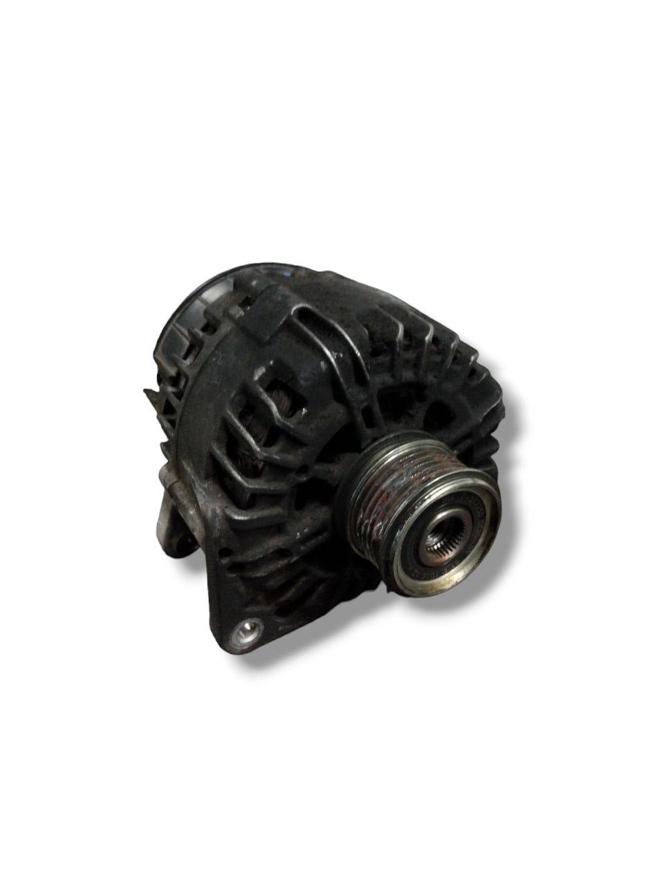 Alternatore Renault Megane 1.5 diesel (2008 - 2016) cod.231000026R - A - F&P CRASH SRLS - Ricambi Usati