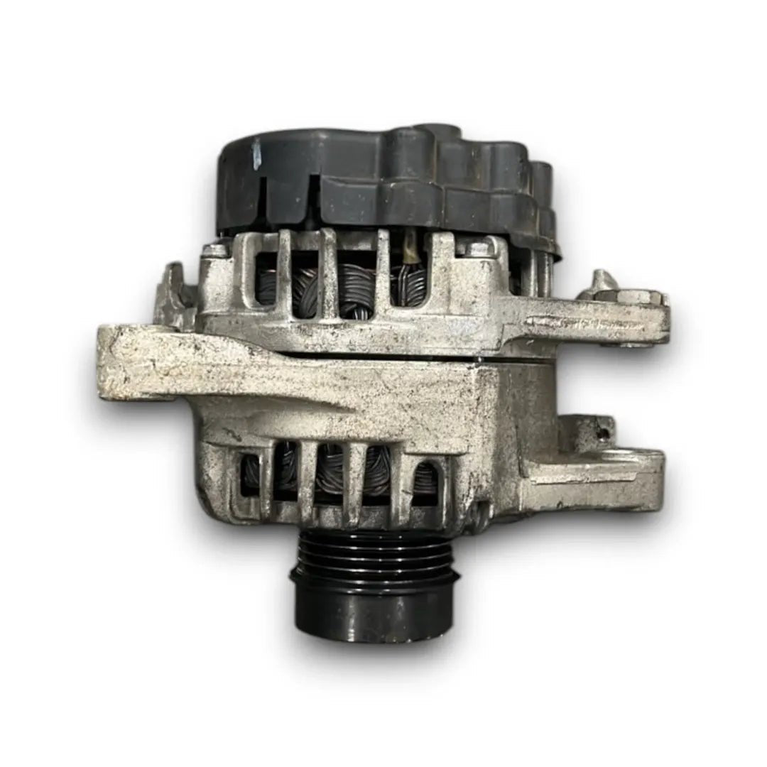 Alternatore Toyota Yaris OEM 270600Y120 - F&P CRASH SRL - Ricambi Usati