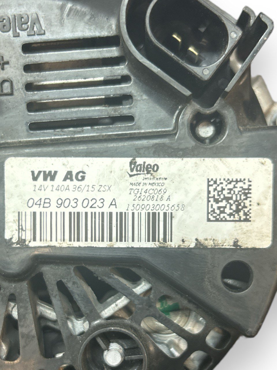 Alternatore Volkswagen Golf 5 1.9 Diesel (2004 > 2008) cod . 04B903023A - F&P CRASH SRLS - Ricambi Usati