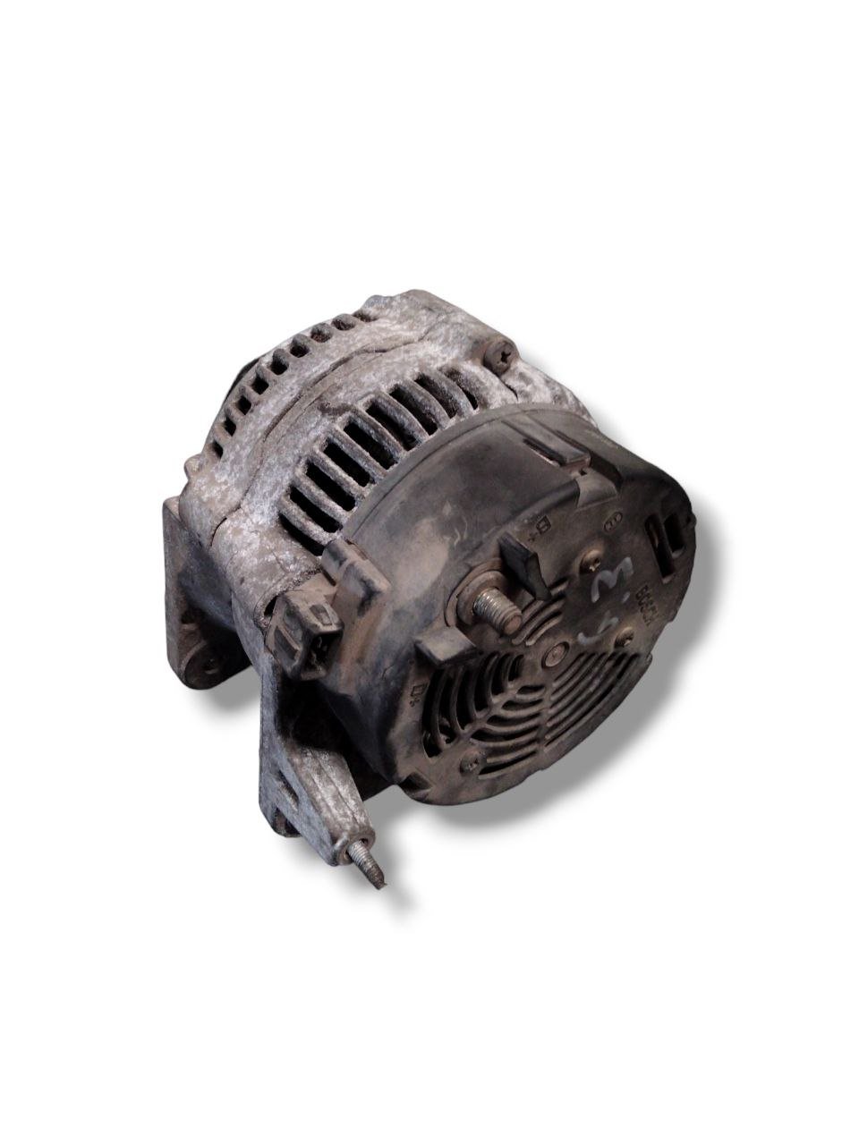 Alternatore Volkswagen Golf mk3 1.6 Benzina (1991 - 1999) cod.028903025H - F&P CRASH SRLS - Ricambi Usati
