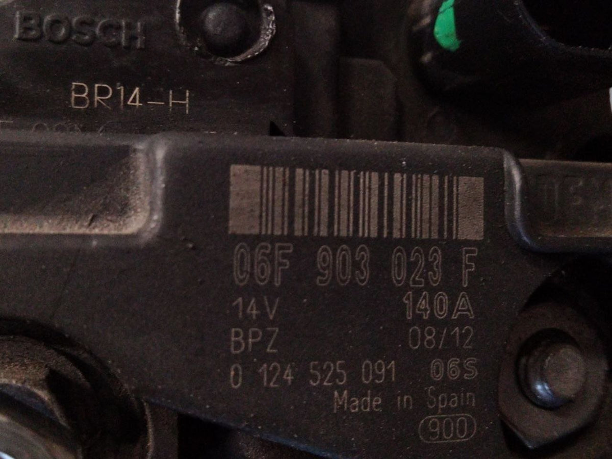 Alternatore Volkswagen Golf V 1.6 benzina (2004 - 2008) cod.0124525091 - 06F903023F - F&P CRASH SRLS - Ricambi Usati