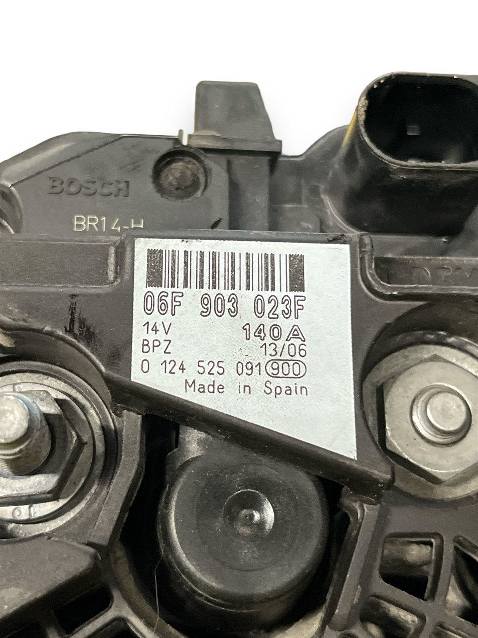 Alternatore Volkswagen Golf V 2.0 diesel (2003 - 2008) cod.0124525091 - 06F903023F - F&P CRASH SRLS - Ricambi Usati