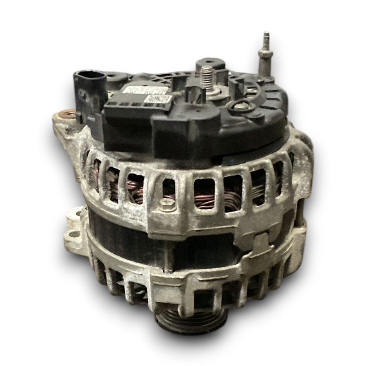 Alternatore volkswagen golf VII cod . 03l903023k 1.6 diesel (2012 > 2021) - F&P CRASH SRL - Ricambi Usati