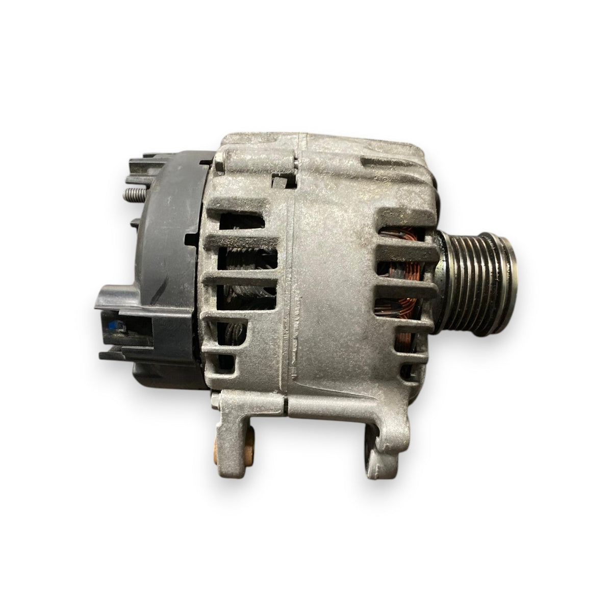 Alternatore Volkswagen Golf VII2.0 Diesel (2012 - 2021) Cod: 04L903021C - F&P CRASH SRLS - Ricambi Usati