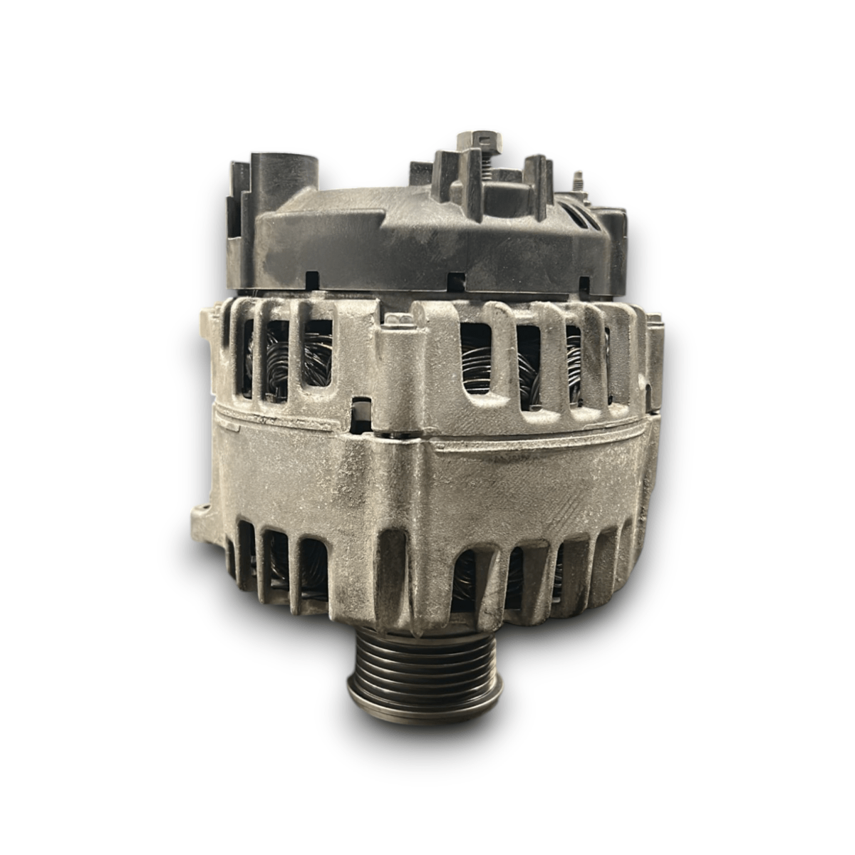 Alternatore volkswagen golf VIII 2.0 diesel cod:04l903021h(2019 &gt;) - F&amp;P CRASH SRLS - Ricambi Usati