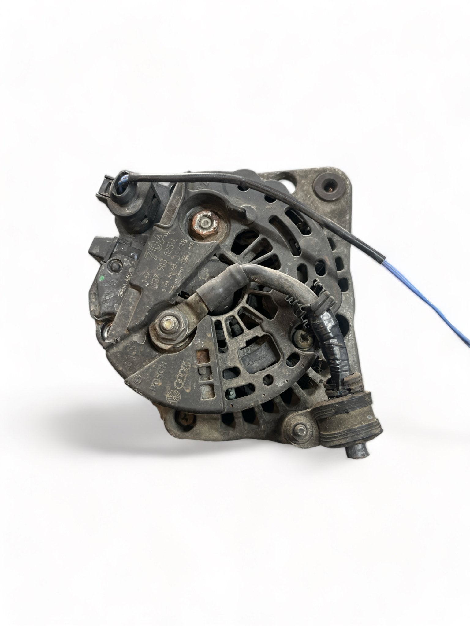 Alternatore Volkswagen Lupo ( 2002 ) 1.4b cod : 037903025L - F&P CRASH SRLS - Ricambi Usati