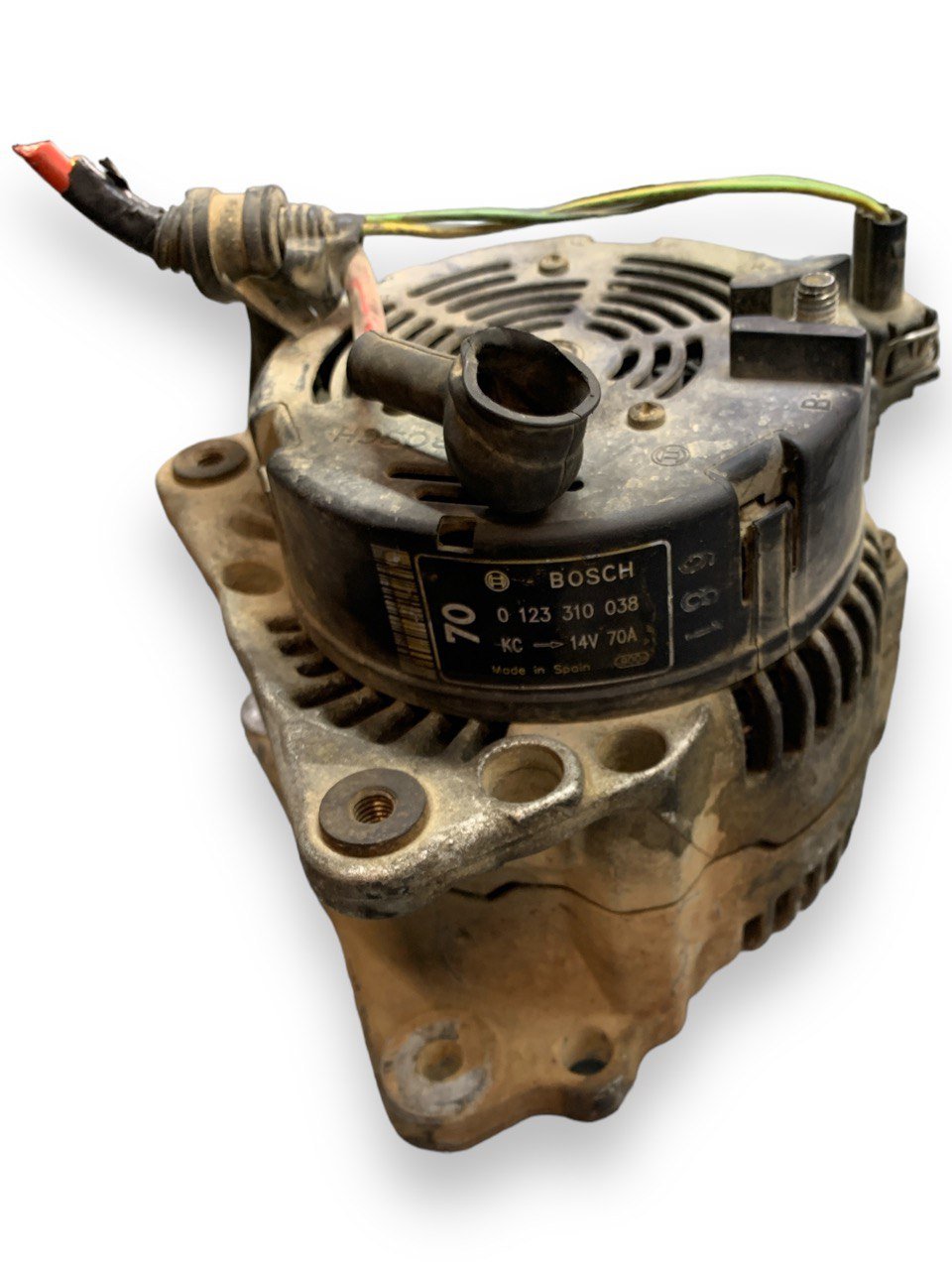 Alternatore Volkswagen Polo 9N 1.2b (2004) cod.0123310038 - F&P CRASH SRLS - Ricambi Usati