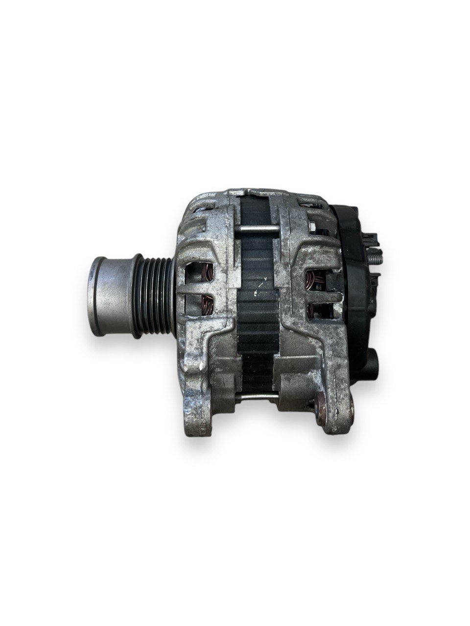 Alternatore Volkswagen T-Roc / Volkswagen Polo AW1 / Volkswagen Golf VII / Volkswagen T-Cross 1.0 Benzina (2017>) cod: 04E903015A - F&P CRASH SRLS - Ricambi Usati