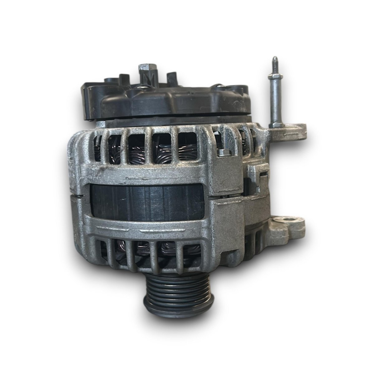 Alternatore Volkswagen Tiguan (AD) cod.05L903026B 2.0 Diesel (2016 > 2024) - F&P CRASH SRLS - Ricambi Usati