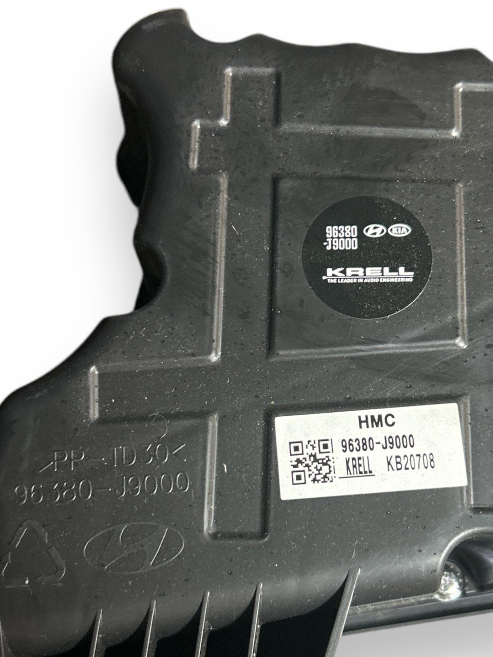 Altoparlante / Subwoofer Posteriore (KRELL) Hyundai Kona (2017 > ) cod.96380 - J9000 - F&P CRASH SRLS - Ricambi Usati